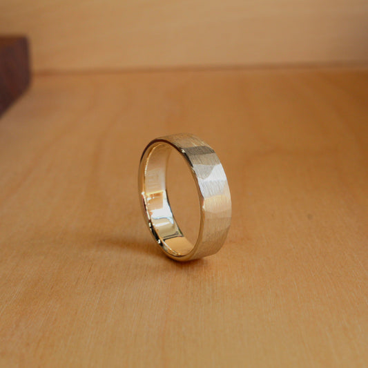 Faceted gold ring