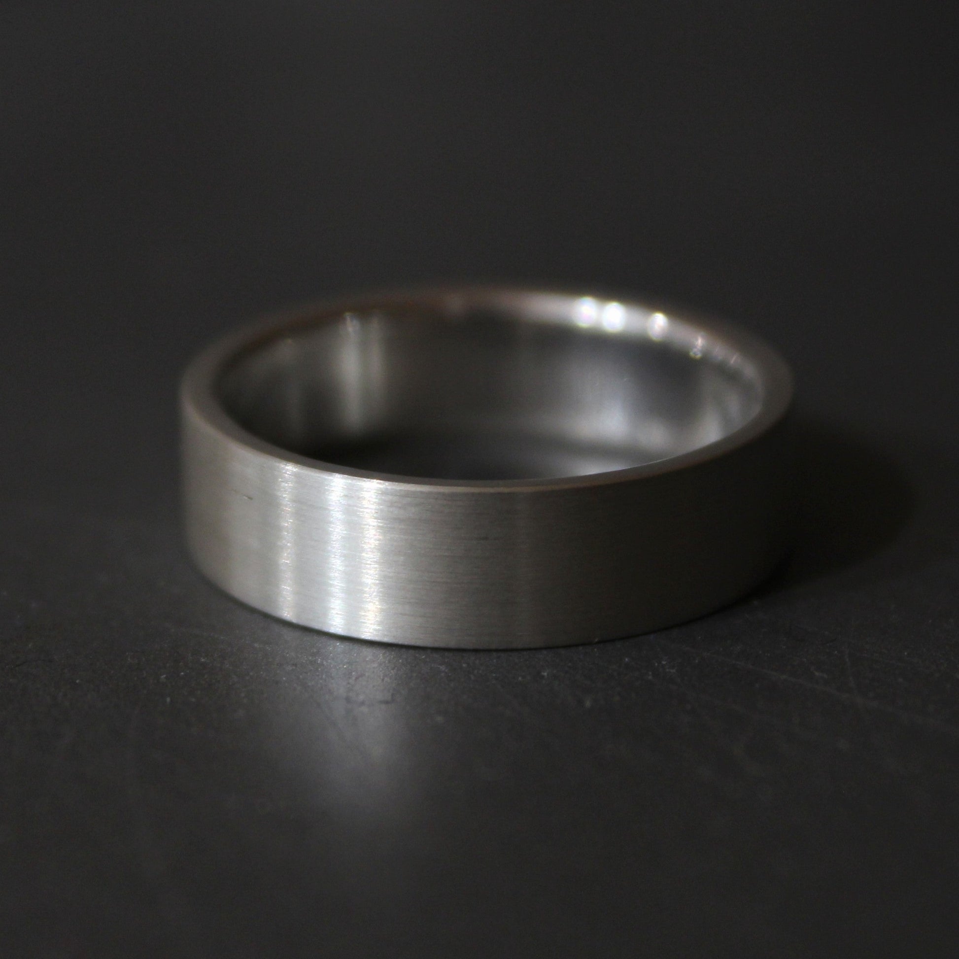 Silver ring minamilist