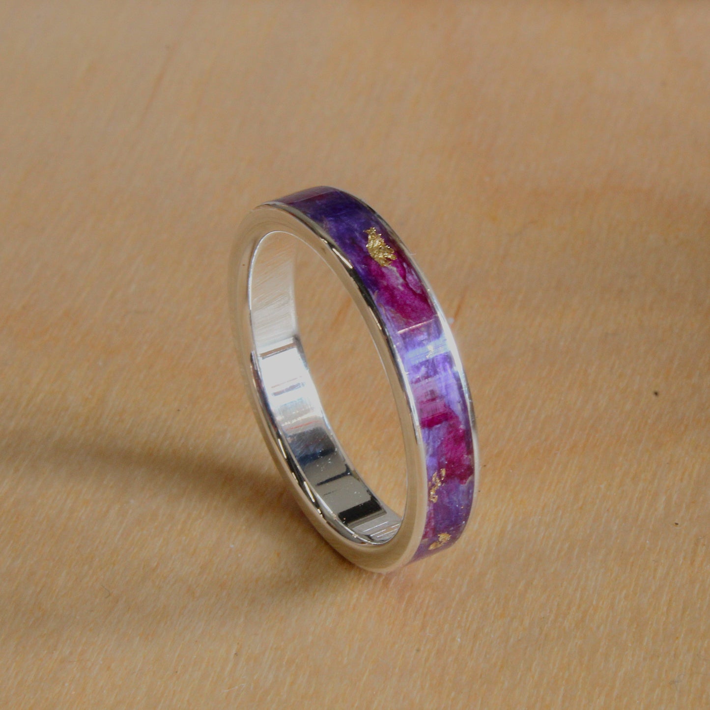 Flower ring with silver