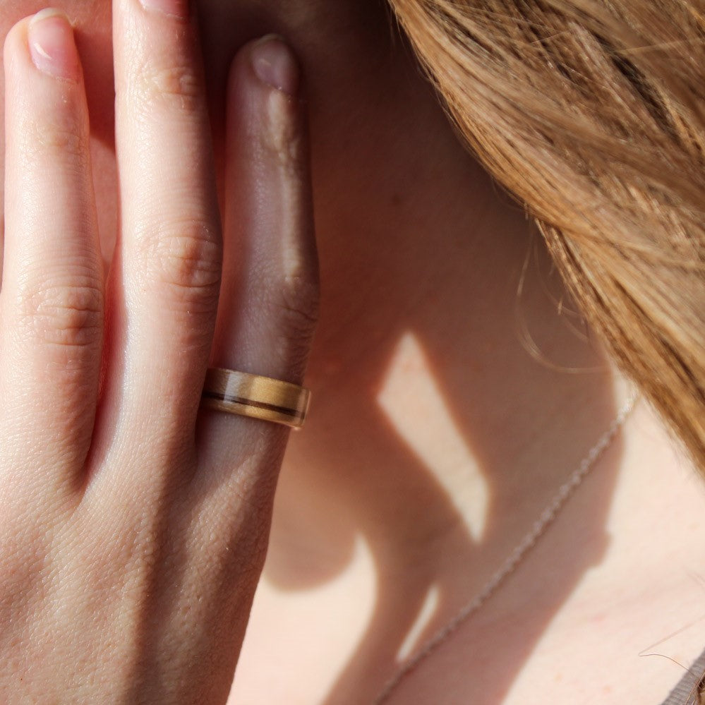 Wood ring with inlay