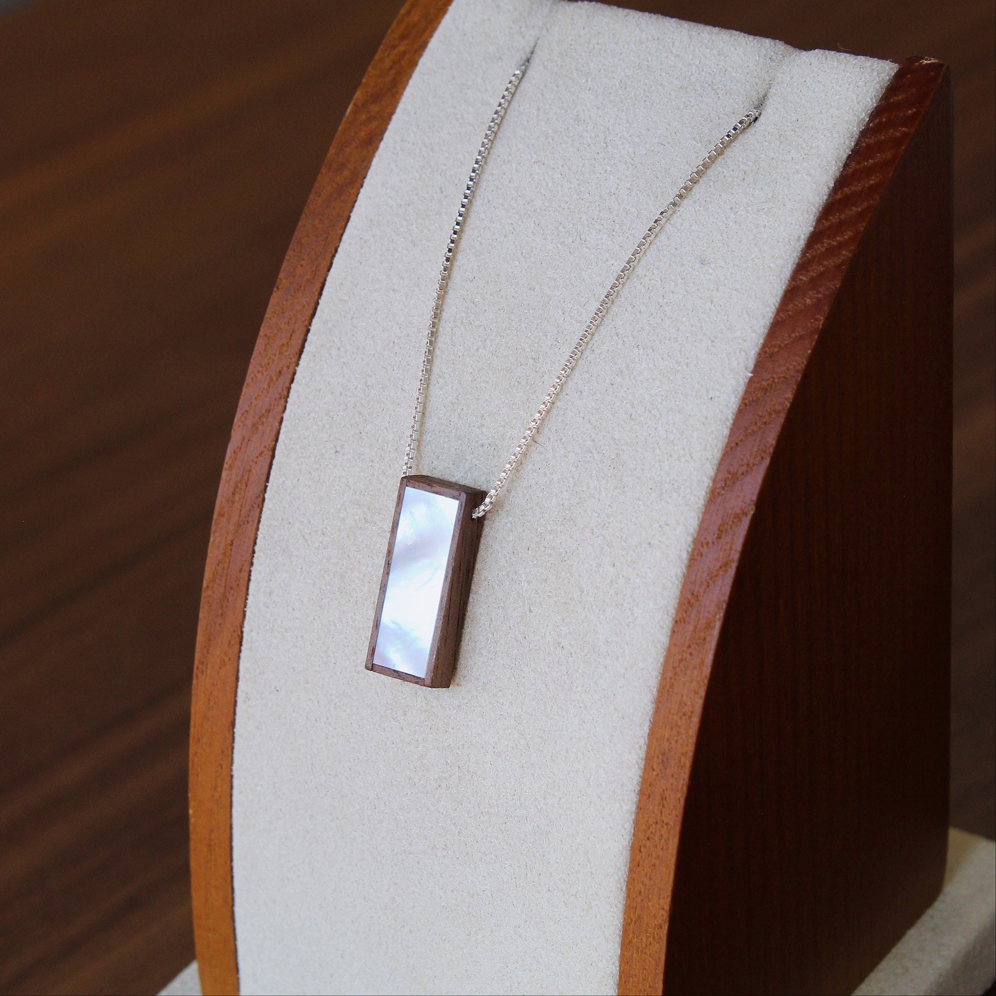 mother of pearl necklace on silver chain 