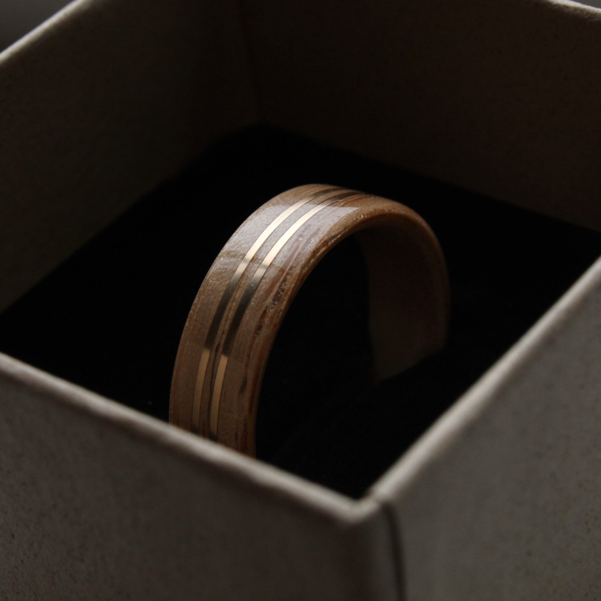 Oak Wood ring with gold inlay 