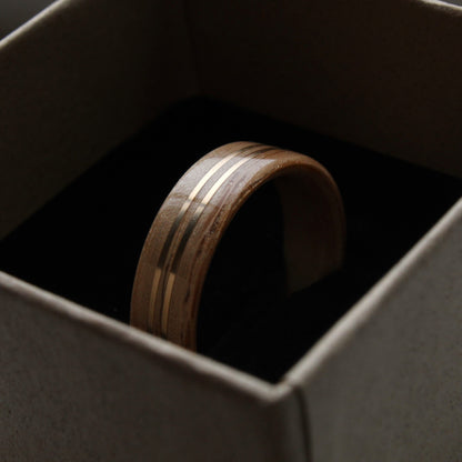 Oak Wood ring with gold inlay 