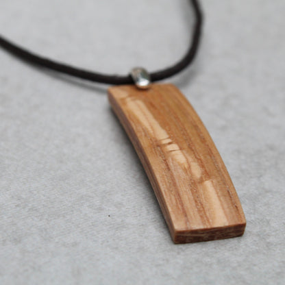 Oak wood necklace